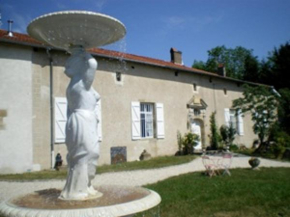 Гостиница Maison de vacances-Gite Le Château de Mouzay  Шомон-Сюр-Эр